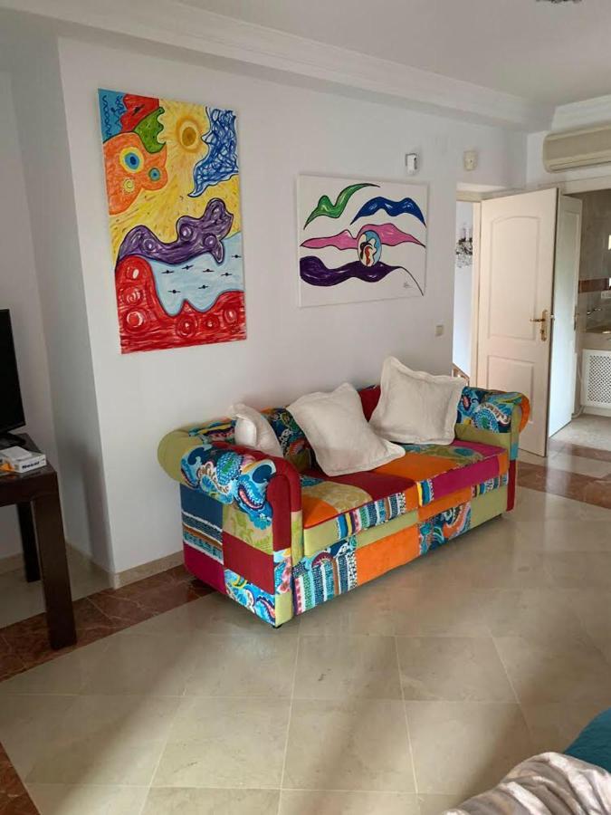Chalet Con Piscina A 50 M De La Playa . Marbella Bagian luar foto