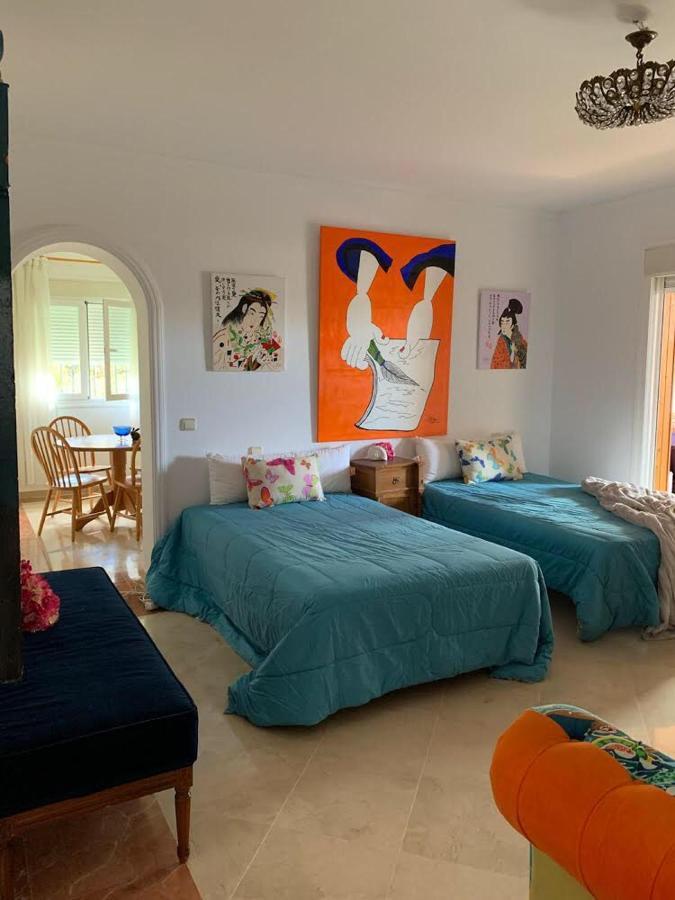 Chalet Con Piscina A 50 M De La Playa . Marbella Bagian luar foto